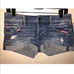 Abercrombie&Fitch Distressed Shorts/pink stitching